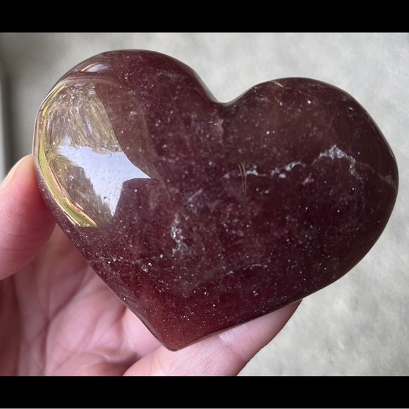 Tanzberry Quartz Polished Heart Carving - Picture 13 of 15